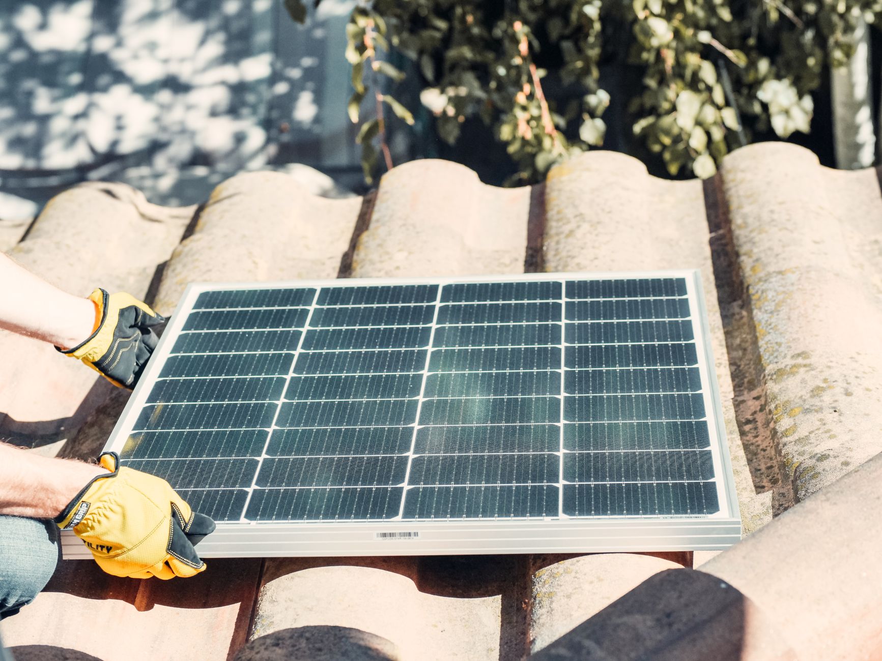 Installateur panneaux solaires équipe à Rennes